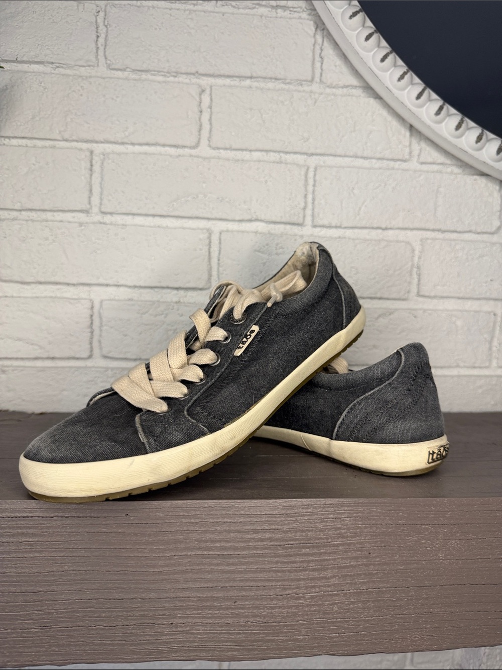 Taos Women's Low-Top Canvas Sneakers in Charcoal with Cream Laces
